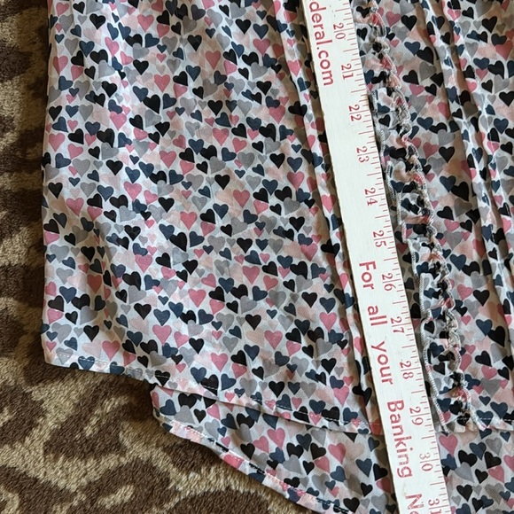 Torrid Heart sleeveless blouse Womens 3 pleated ruffles button down Top sheer - Picture 10 of 11